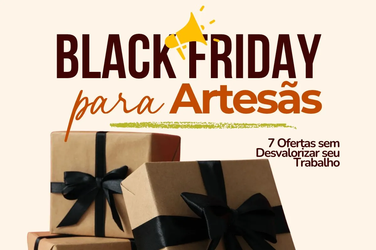 Prateleira com objetos artesanais e plantas