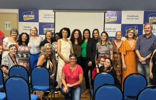 Apresentação da Associação Casa Criativa de Artesãos e Artistas