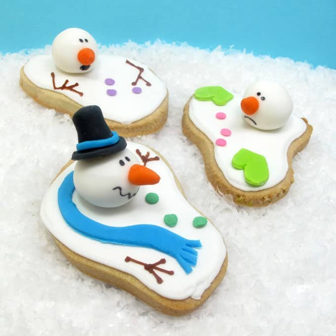 BISCOITOS DE BONECO DE NEVE DERRETIDOS 5 biscoitos de boneco de neve derretidos para Natal