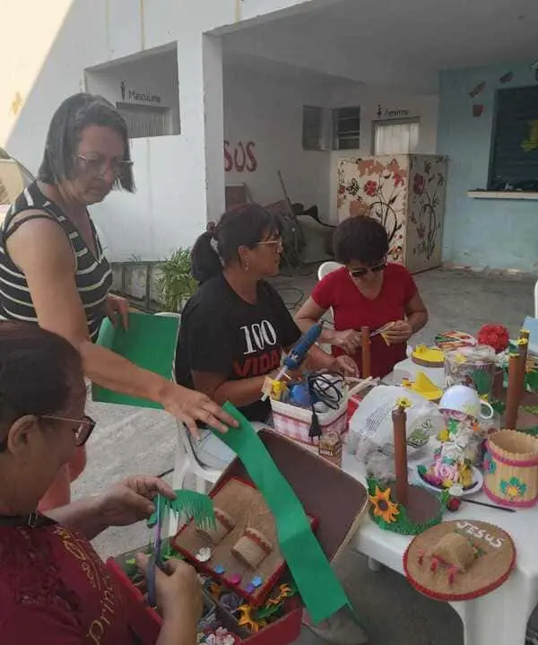 FLORES GIGANTES DE EVA E TECIDO 16